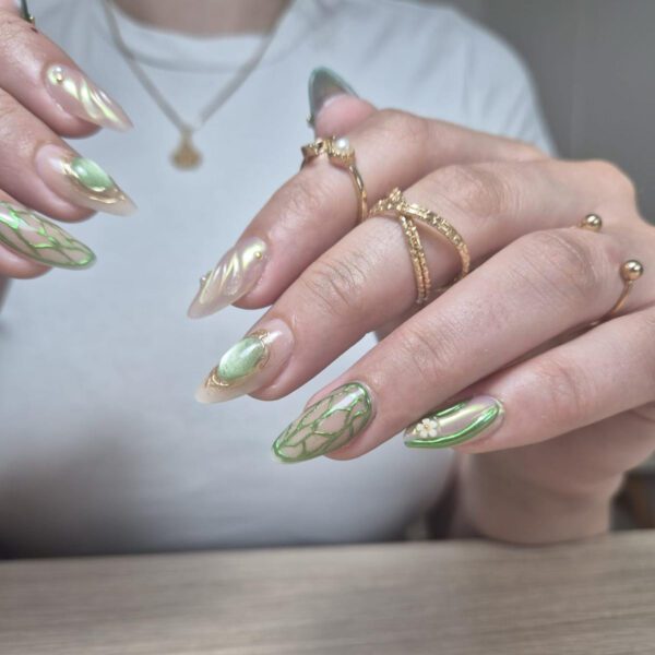 builder gel auto egalisant modeline Milky linny light beige